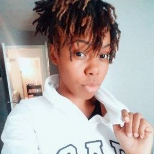 Meet your Posher, Arlynne